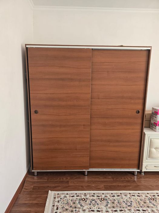 Продам шкаф-купе.