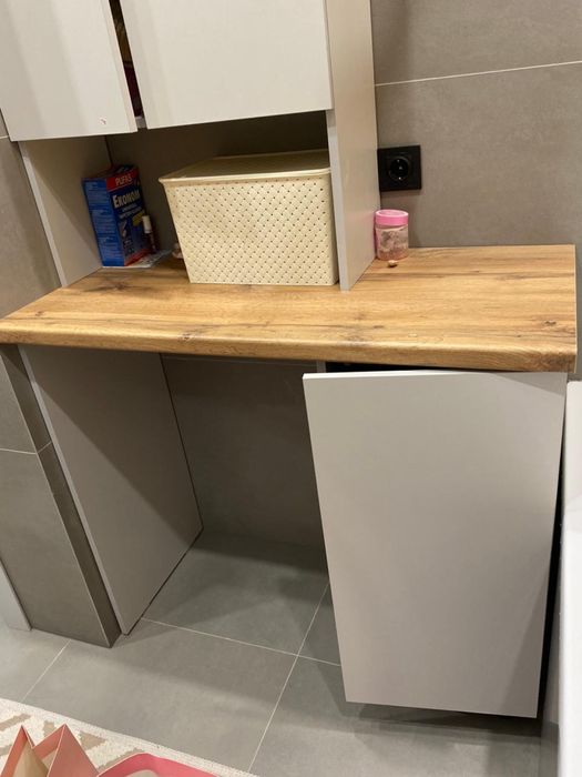 Шкаф стол для ванной комнаты