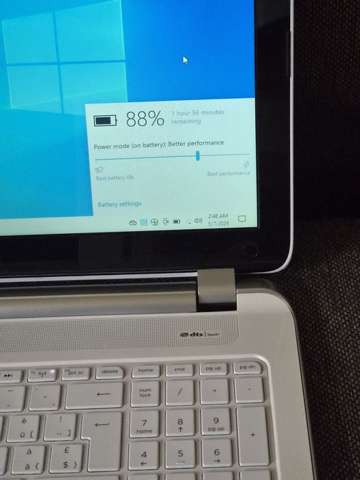 vand laptop alb Hp Pavilion 15.15.6".8 Gb.Hard 500 Gb Sata lll