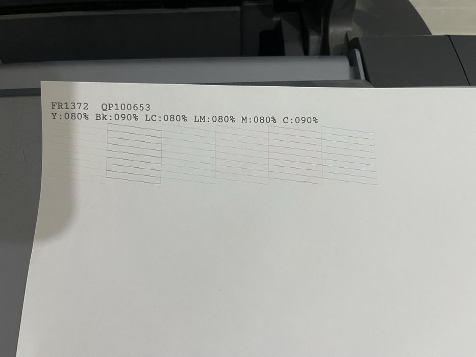 Продам цветной принтер Epson R270