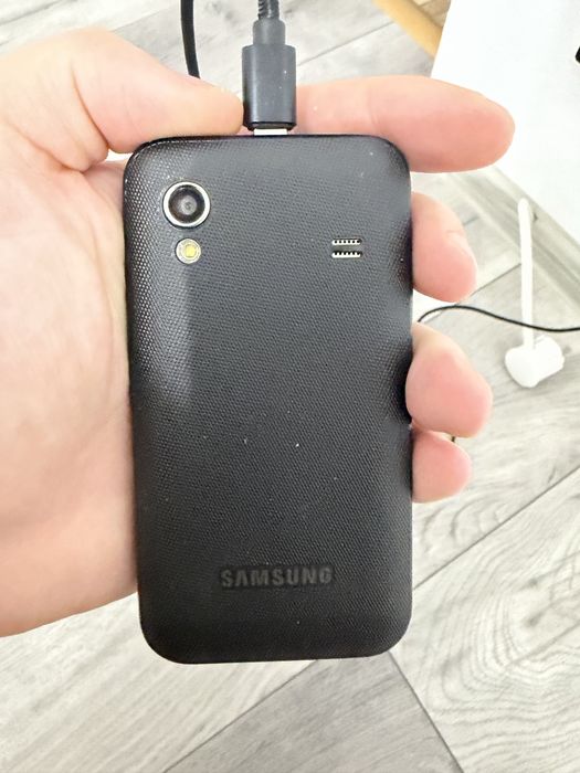 Vând telefoane Samsung si Huawei