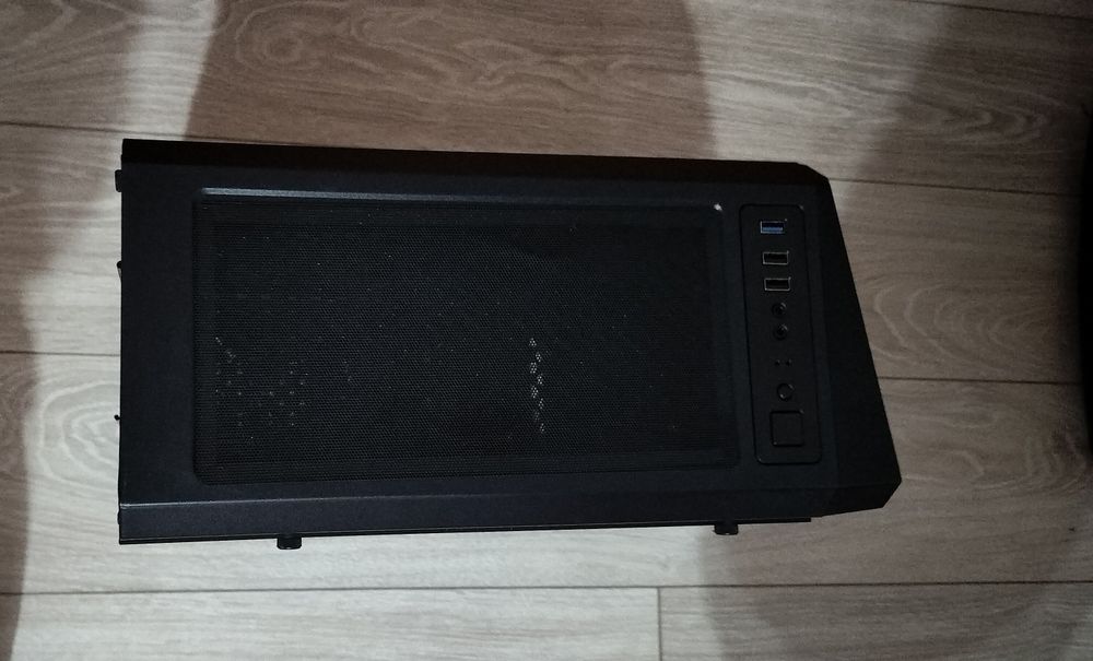 Корпус Wintek Crystal D533-B TG (стекло, кулер AeroCool)
