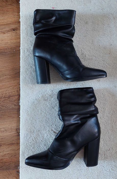 Botine cu toc din piele ecologica