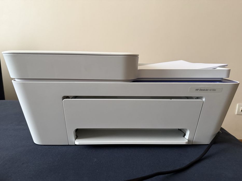 Imprimanta hp deskjet 4230e all in one -multifunctional