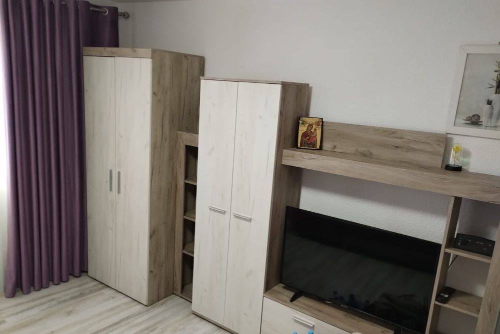Apartament Micro XIV, zona serviciului de ambulanță