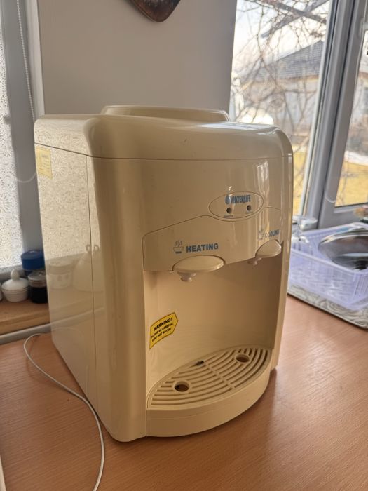 Диспенсер (кулер) для воды