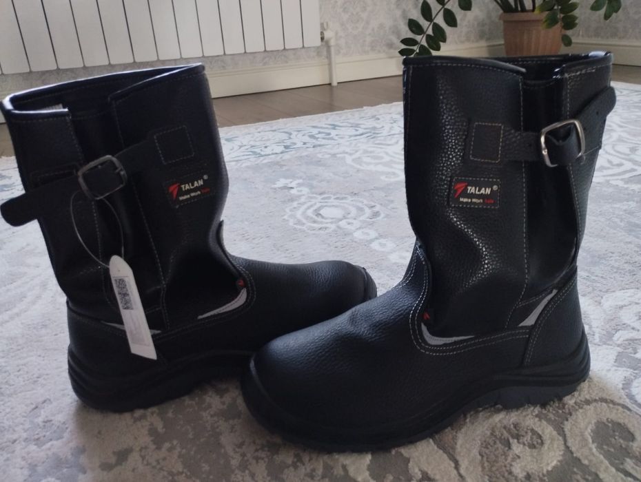 Продам спец.сапоги