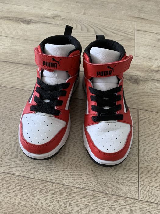 Adidasi Puma gheata, marimea 31