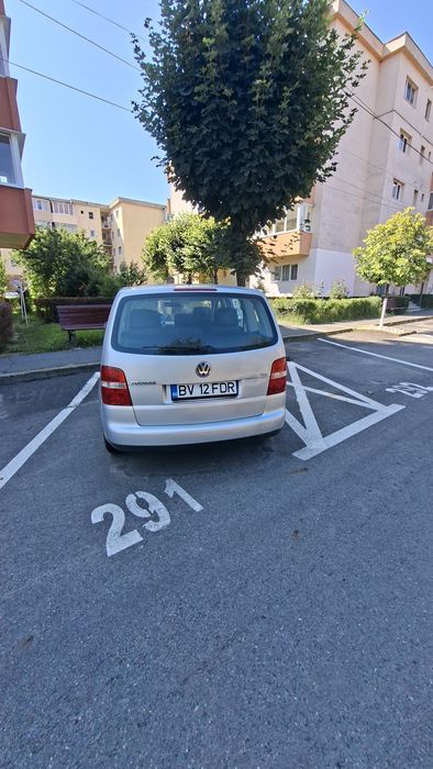 VOLKSWAGEN Touran 2004 — imagine 3