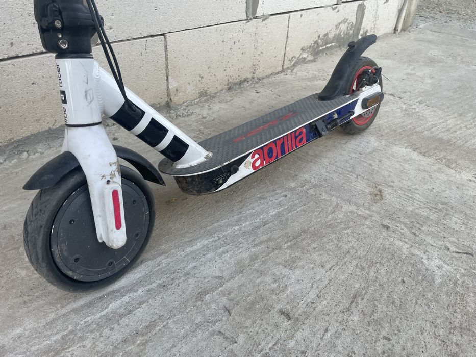 Trotinta aprilia eSRZ