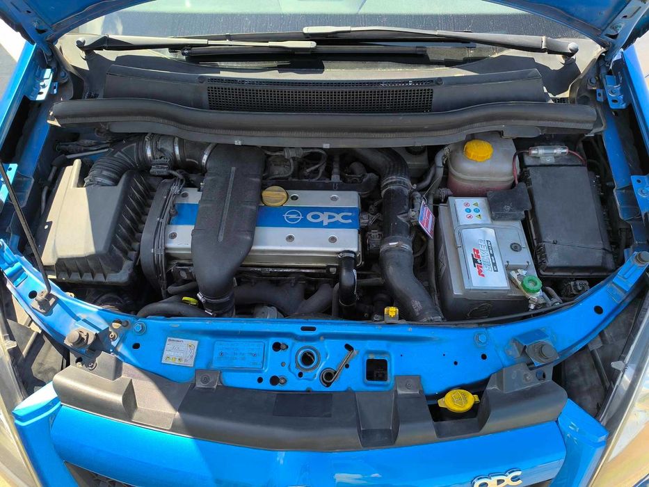 Opel Zafira B OPC editie limitata 240cp  (impecabila,fara tuning)