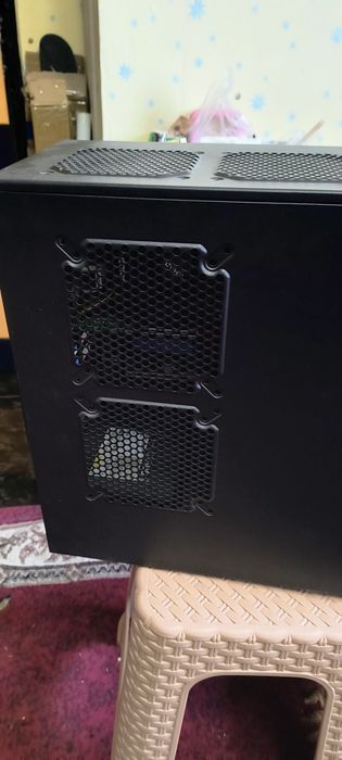 Геймърски компютър  AMD Ryzen 3 2200G,GA-AB350-Gaming 3 ,DDR4  2x8 gb