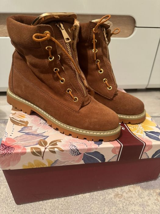 Зимние новые ботинки