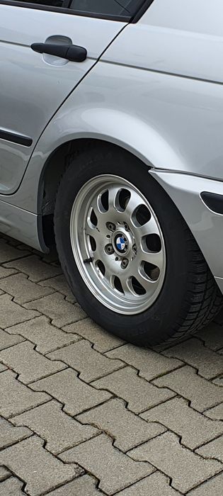 Jante BMW cu cauciucuri de iarna 195/65r15