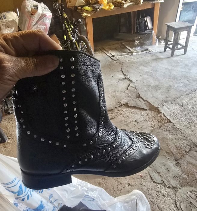 Обувь продам раз 38--40