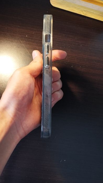 Один чехол стоить 2500 тг.Стильные чехлы Marvel для iPhone 15 / Веном