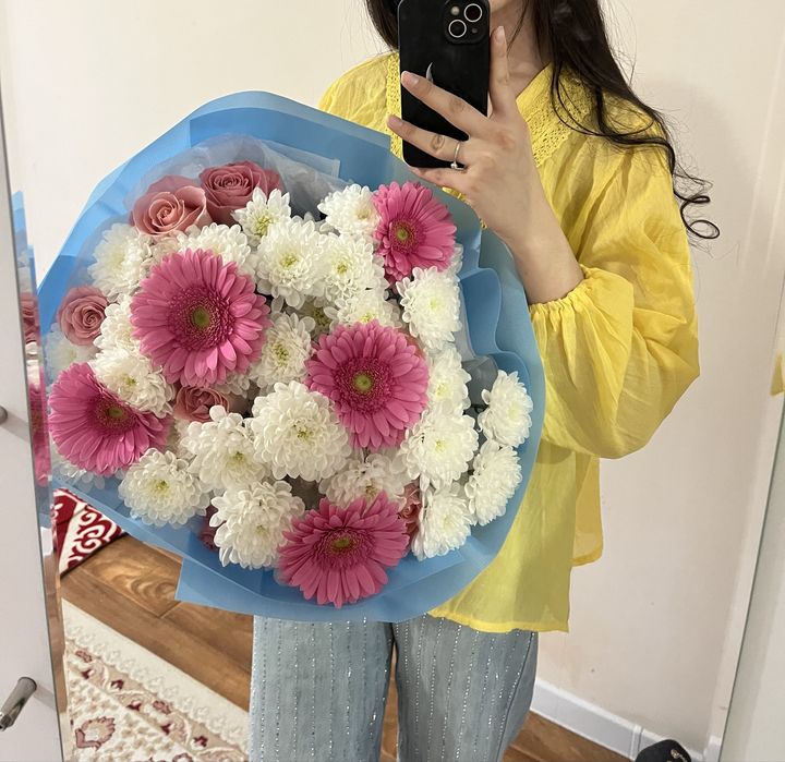 букет цветы продаются