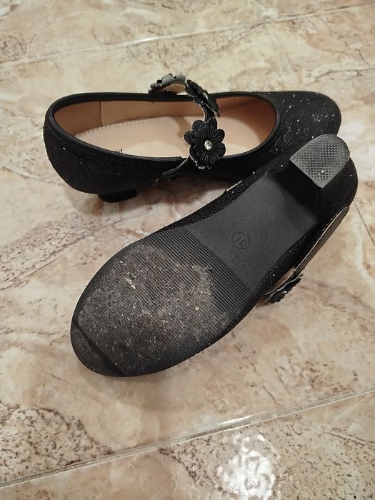 Детски черни елегантни обувки с ток за момиче, за танци или празник