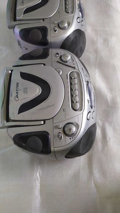 ДВА БРОЯ DAEWOO МР-3 CD/Радио/касетофони ОТЛИЧНО работещи от чужбина-25 евро