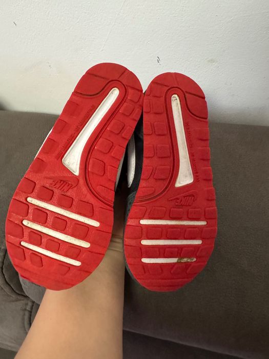 Nike marimea 26 in conditii bune.