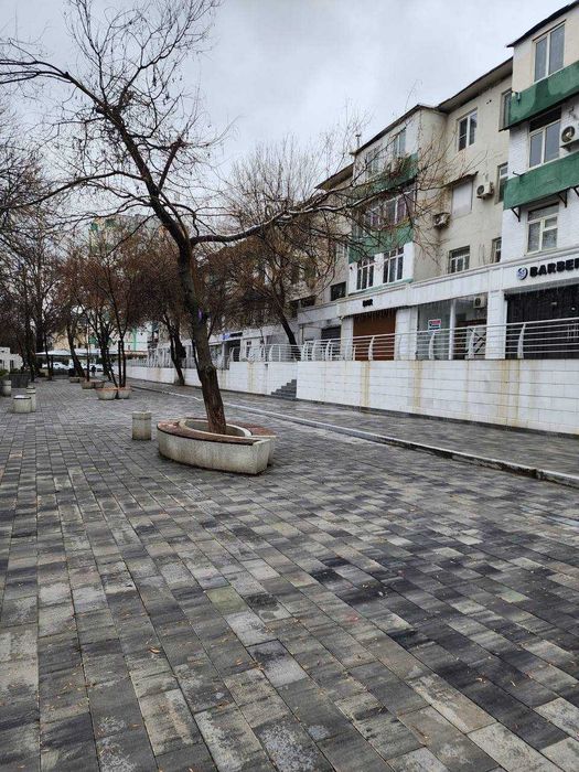 Продаётся Нежилое! Юнусабад, Ор-р: 8 квартал / Биллур ресторан Т