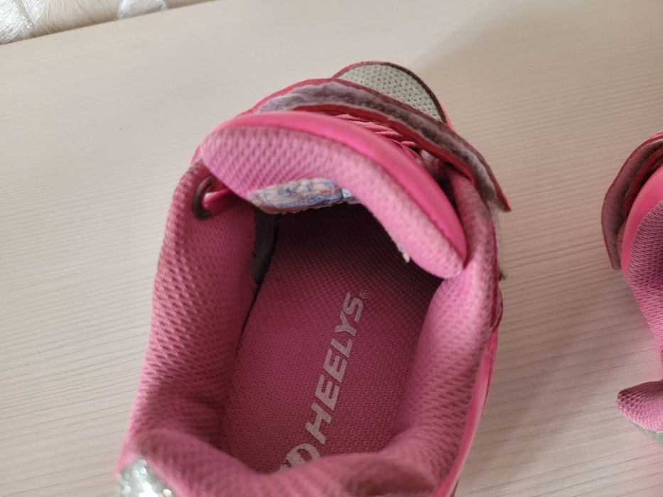 Кроссовки ролики HEELYS