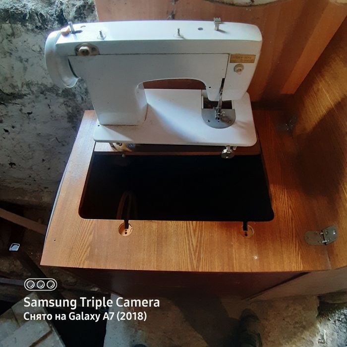 Швейные машинки ПМЗ и Чайка