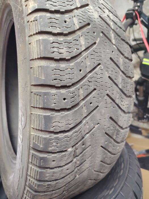Продам шины две пары