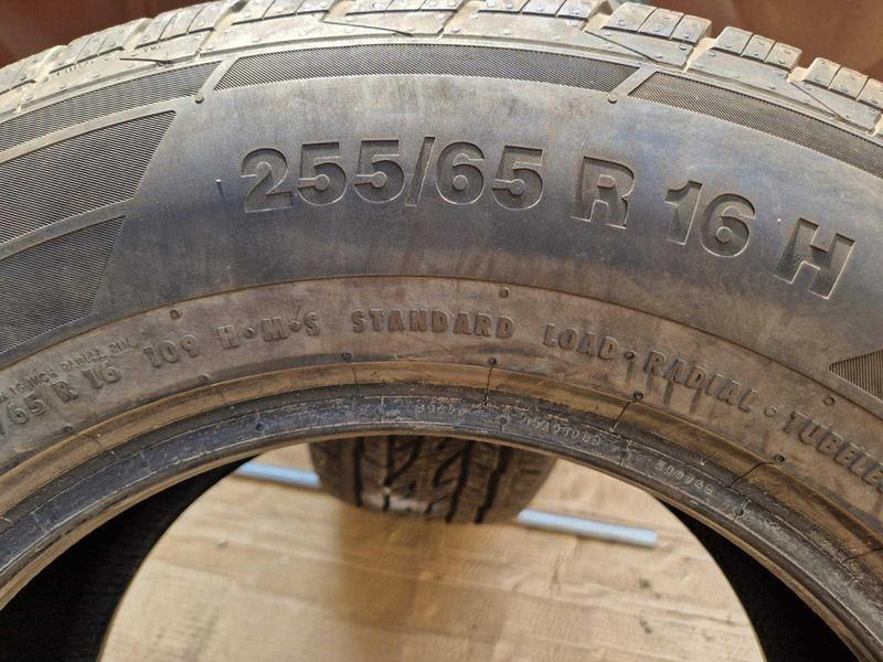 2 Continental R16 255/65
летни гуми 
DOT2117