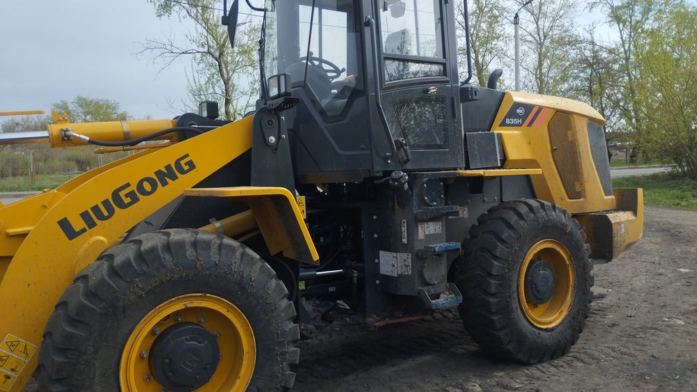 Услуга погрузчика и шахмана