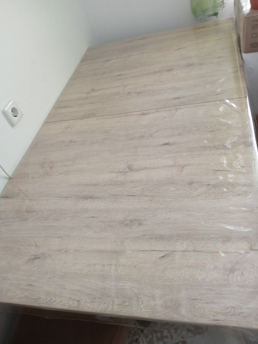 Продается кухонный стол