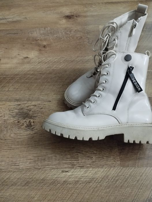 Продам ботинки на девочку 36р