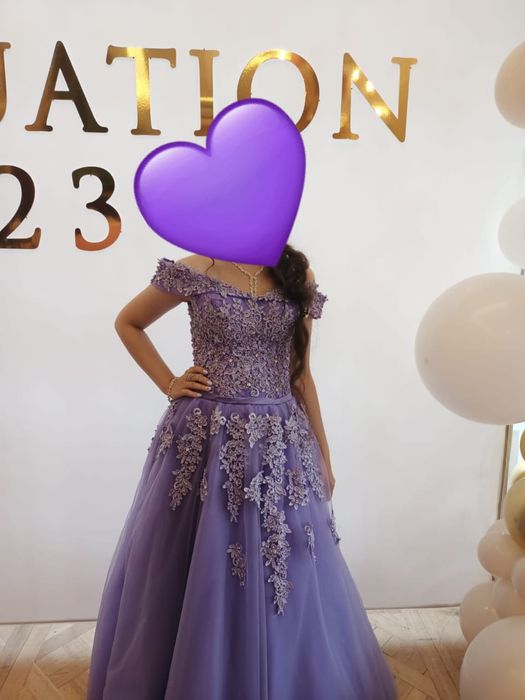 Платье на праздничный вечер  для девушек