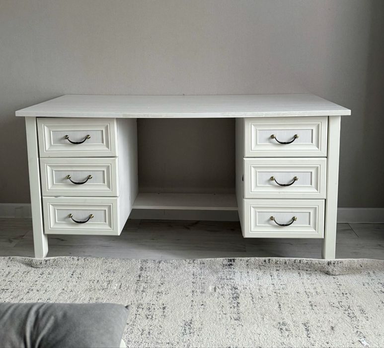 Письменный стол со стулом белый