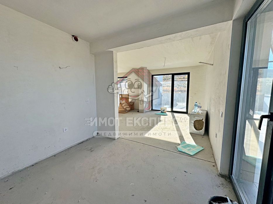 Апартамент, с 3 спални, ново строителство, панорамна гледка, кв.Запад