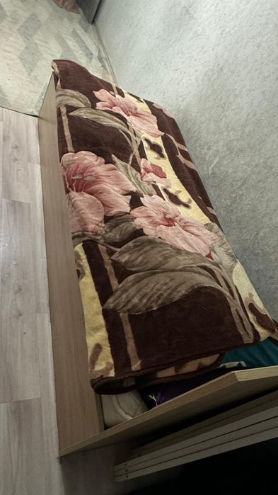 Сё хороший в стекле разбита не силно