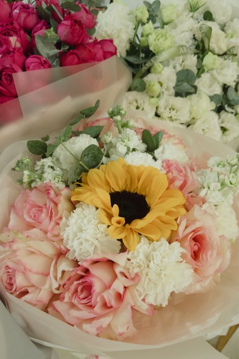 Букеты цветов свежие