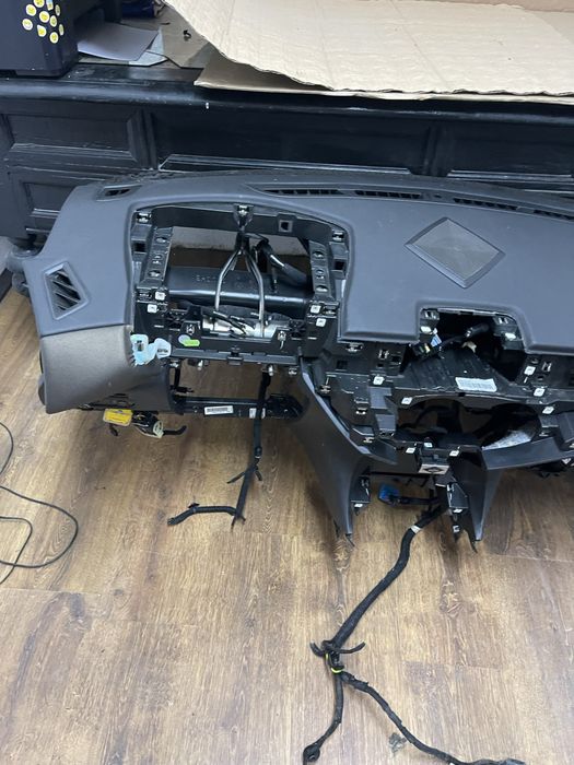 Plansa bord Citroen Ds3 Crossback / Ds3 Automobiles cu airbag 2018+