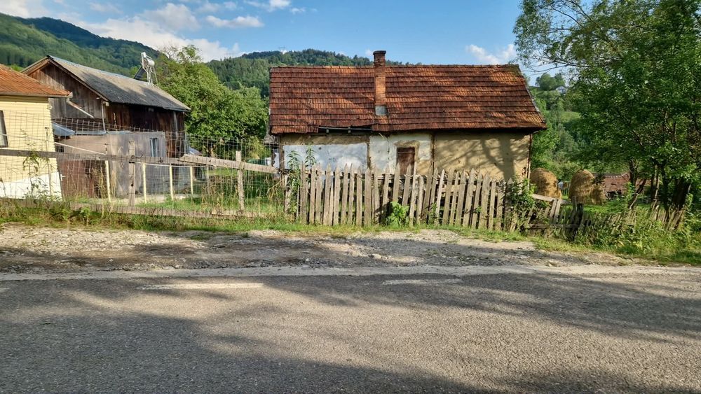 Vând teren in Valea Doftanei
