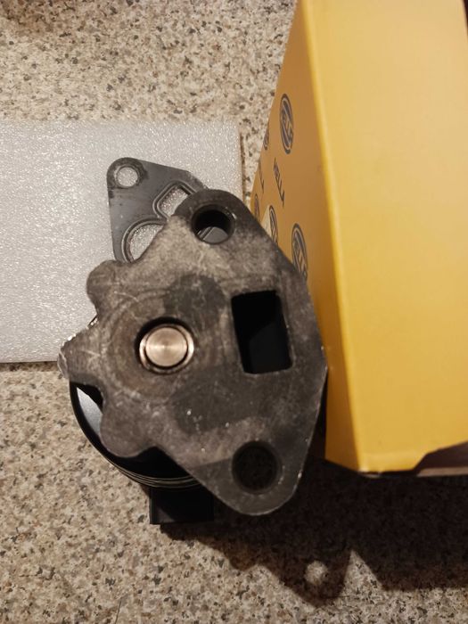 Продавам EGR клапан за  Хонда джаз 2008 г.