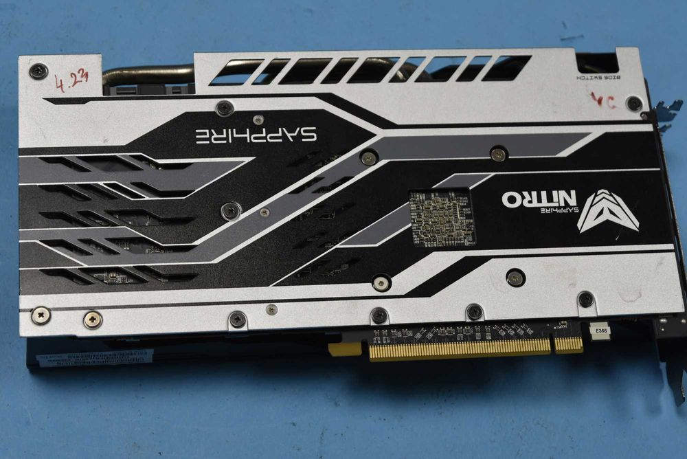 Видео карта  Sapphire RX 570 4 GB - топ състояние . Перфектна .