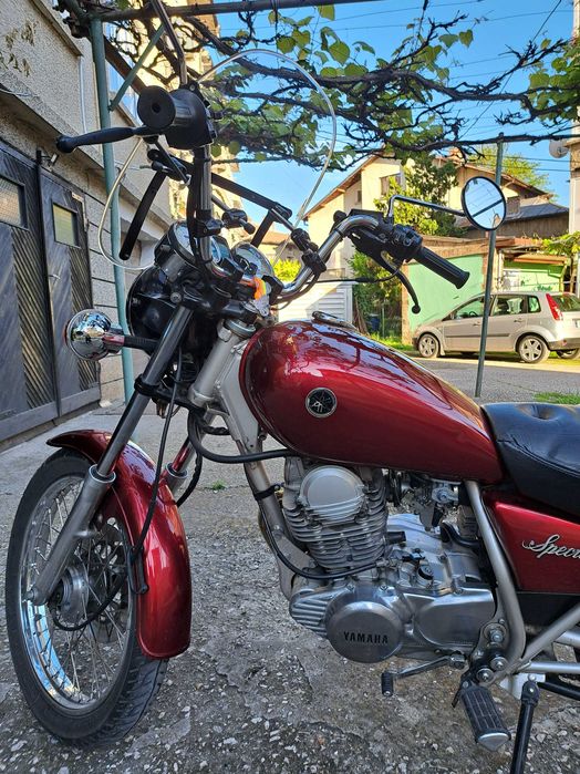 продава YAMAHA SR 250