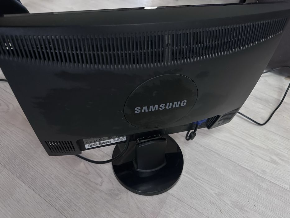 Продам монитор SAMSUNG
