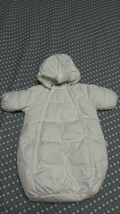 Продам комбинезон для новорожденных