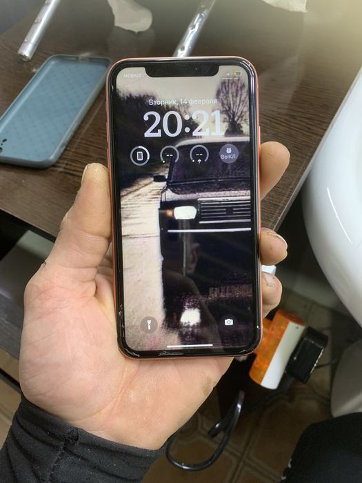 Iphone XR idialni xolati