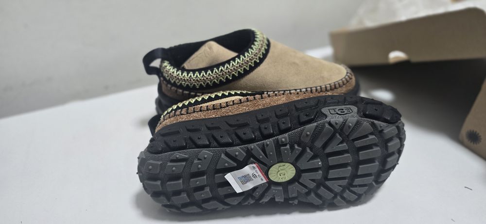 Ugg   originale marimea 36 din piele  intoarsa venture