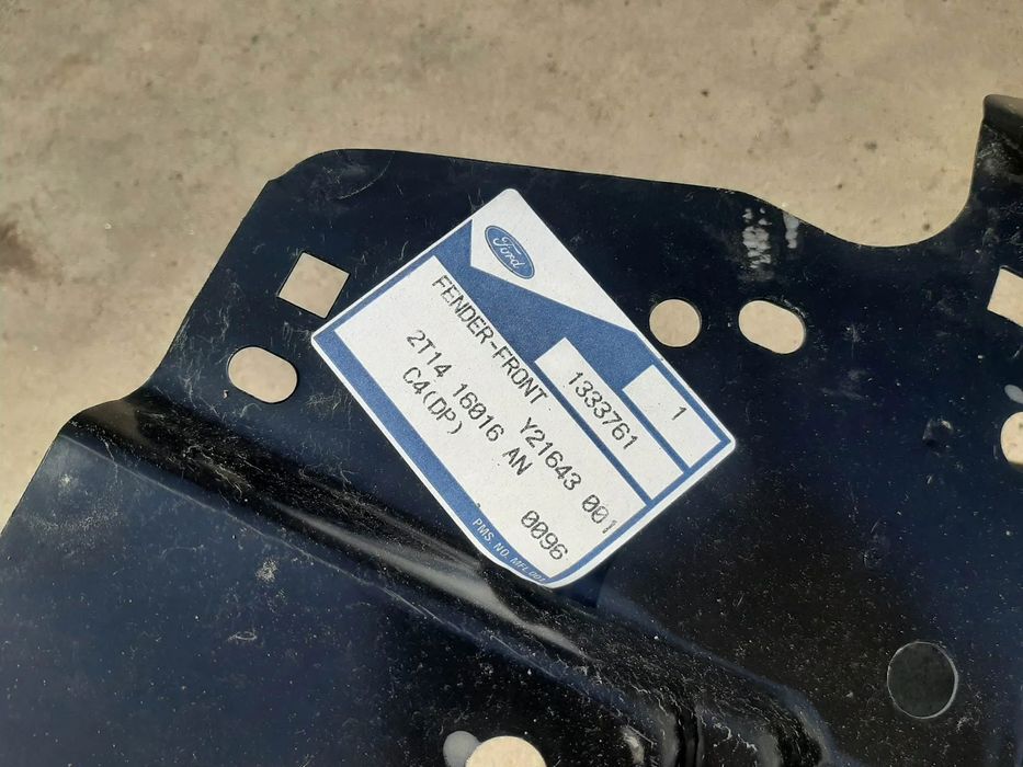 aripa stanga fata ford transit connect dupa 2002