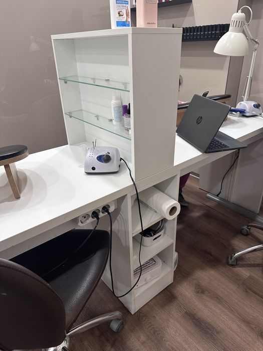 Маникюрный стол для двух мастеров