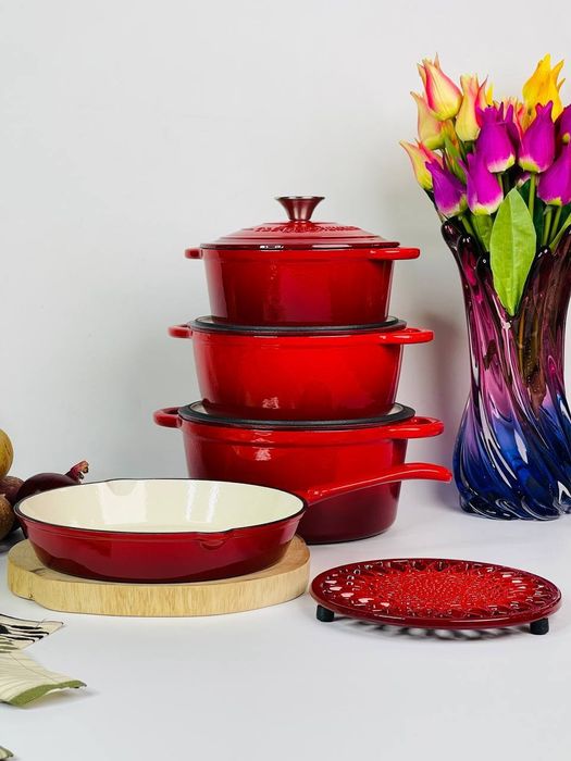 Глубокая чугунная кастрюля HOSSE

Материал покрытия: