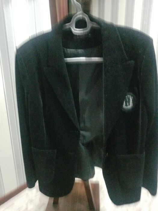 Пиджак бархатный женск